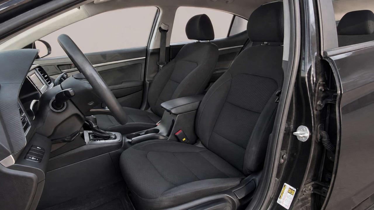 2020 Hyundai Elantra Essential   Certified   One Owner Photo