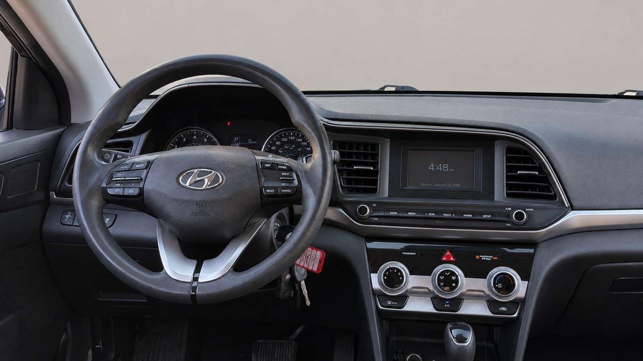 2020 Hyundai Elantra Essential   Certified   One Owner Photo