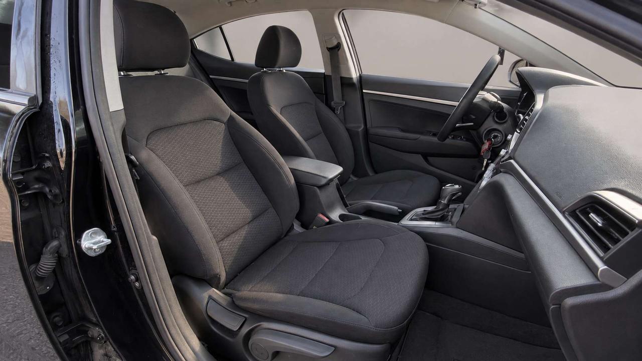 2020 Hyundai Elantra Essential   Certified   One Owner Photo