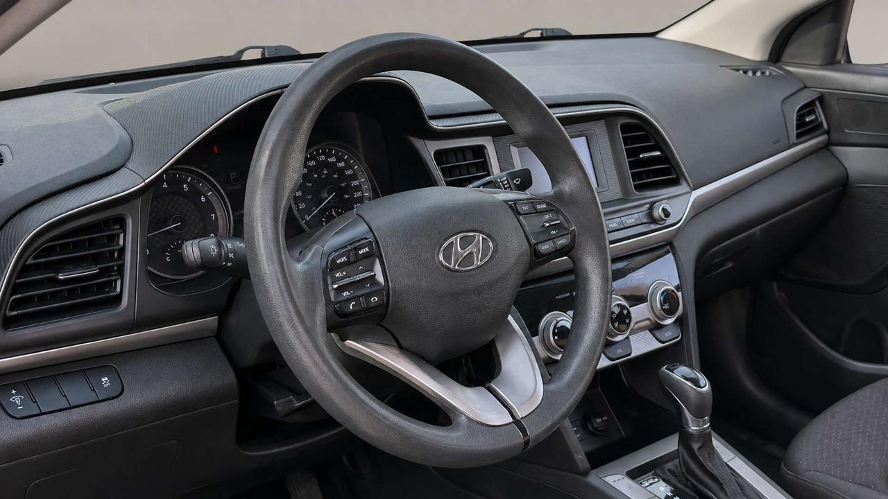 2020 Hyundai Elantra Essential   Certified   One Owner Photo