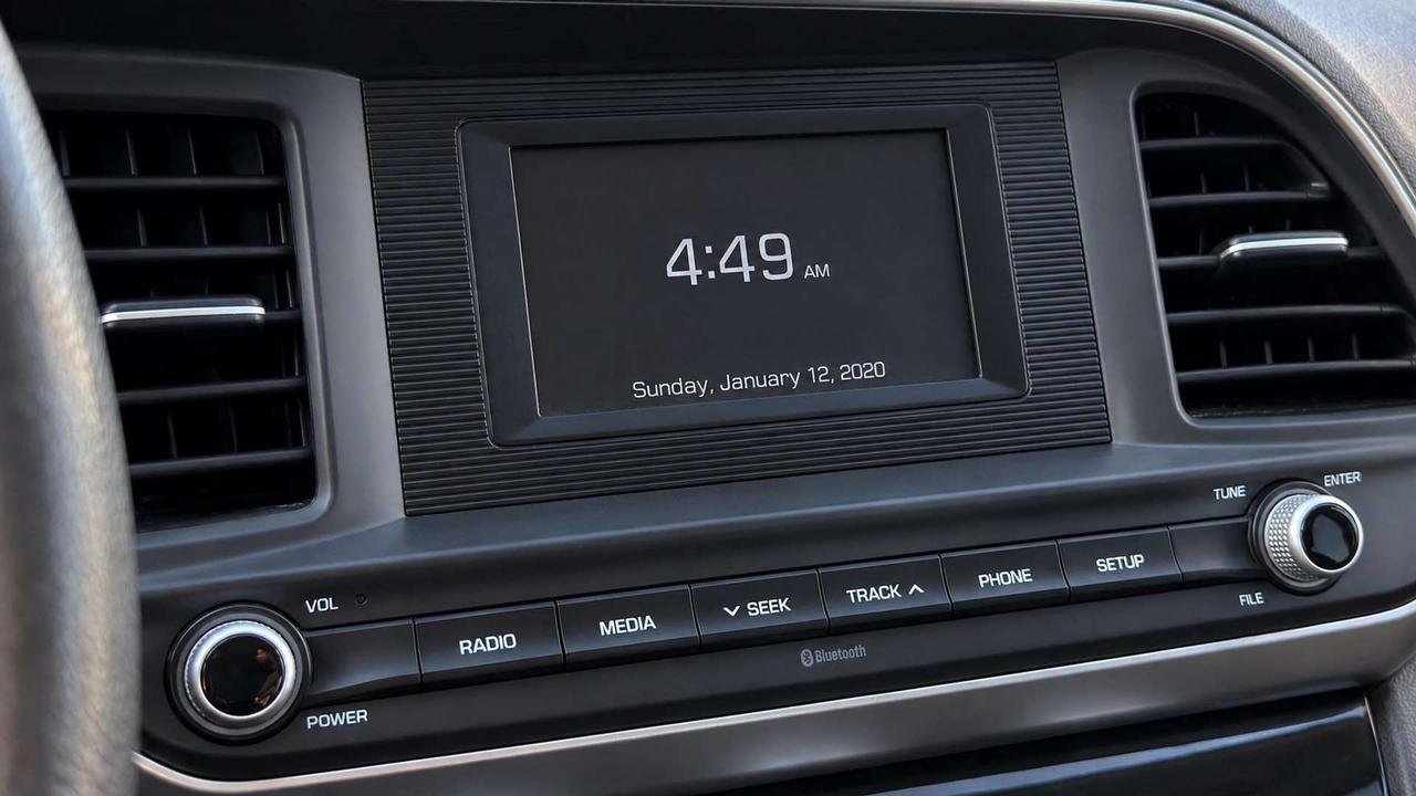 2020 Hyundai Elantra Essential   Certified   One Owner Photo