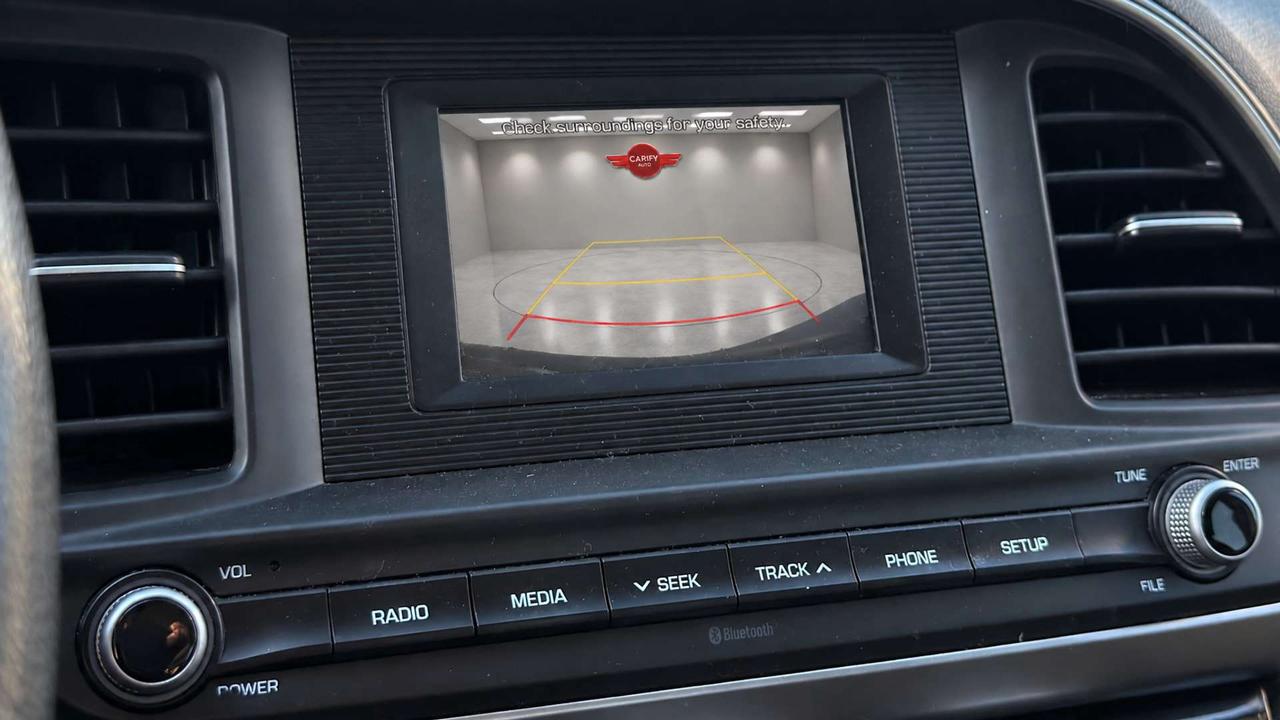 2020 Hyundai Elantra Essential   Certified   One Owner Photo