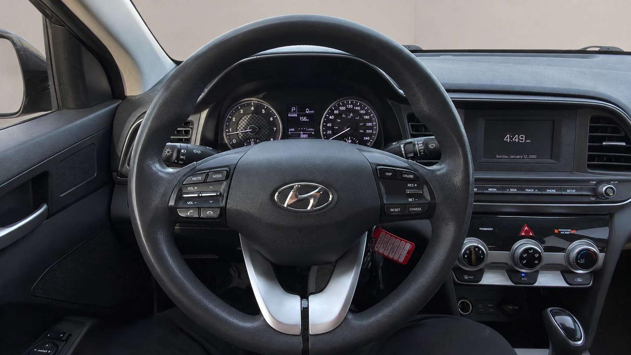 2020 Hyundai Elantra Essential   Certified   One Owner Photo