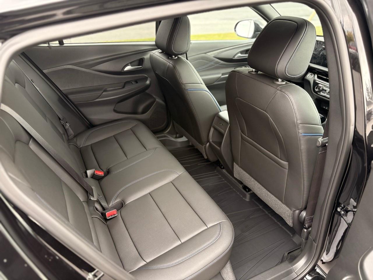 2026 Buick Envista FWD 4dr Sport Touring Photo