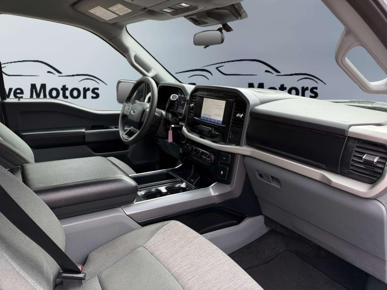 2023 Ford F-150 XLT 4WD SuperCrew 6.5' Box * NO ACCIDENTS / DRIVER ASSIST / CARPLAY Photo