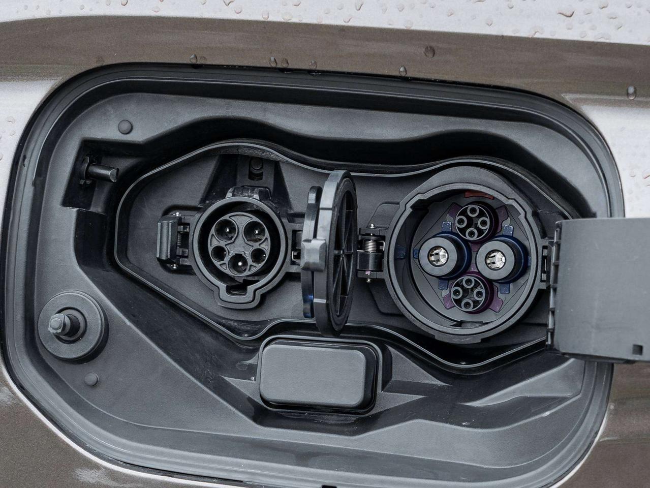 2023 Mitsubishi Outlander SEL S-AWC CPO FINANCE RATES FOR AS LOW AS 0.90% Photo