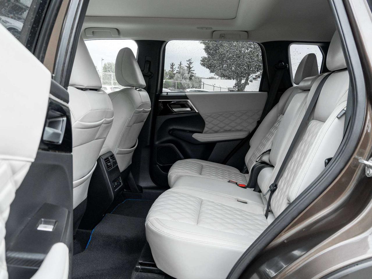 2023 Mitsubishi Outlander SEL S-AWC CPO FINANCE RATES FOR AS LOW AS 0.90% Photo
