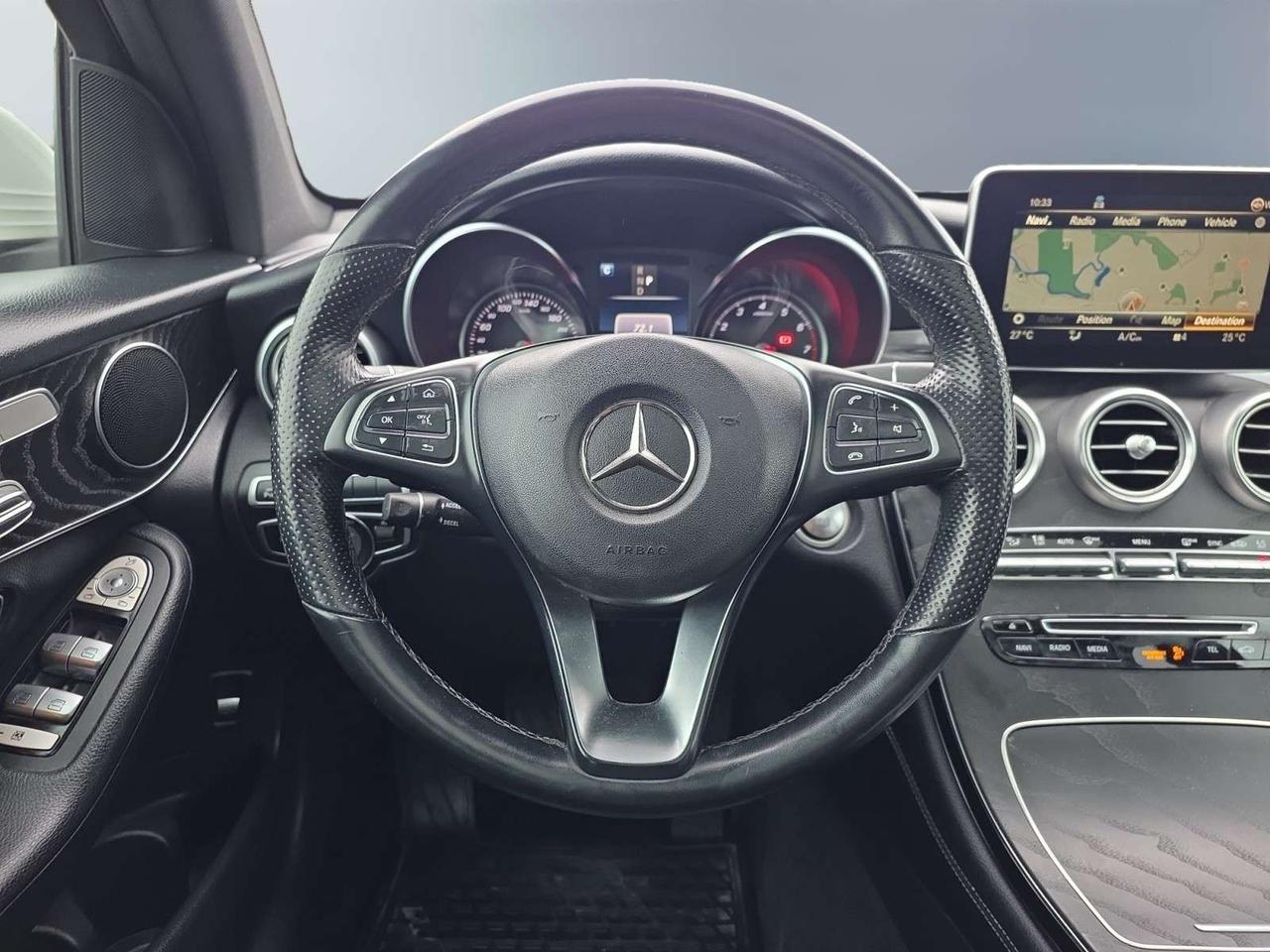 2019 Mercedes-Benz GLC GLC 300 4MATIC * LOW KM / PANORAMIC ROOF / 360 CAMERA / NAVIGATION Photo