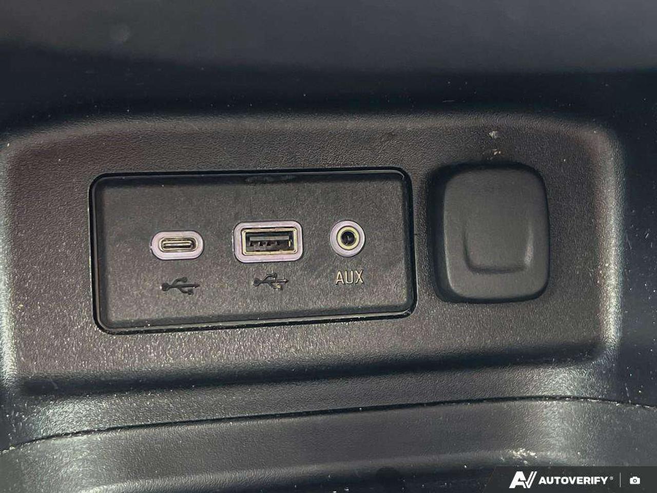 2021 Chevrolet Equinox LT   HTD SEATS   BACKUP CAMERA   RMT START Photo