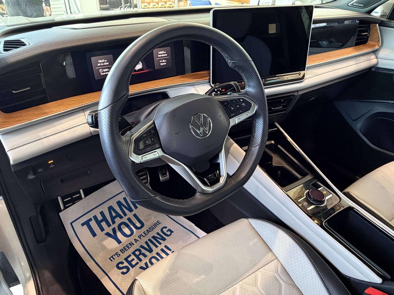 2026 Volkswagen Tiguan TIGUAN HIGHLINE R Photo3