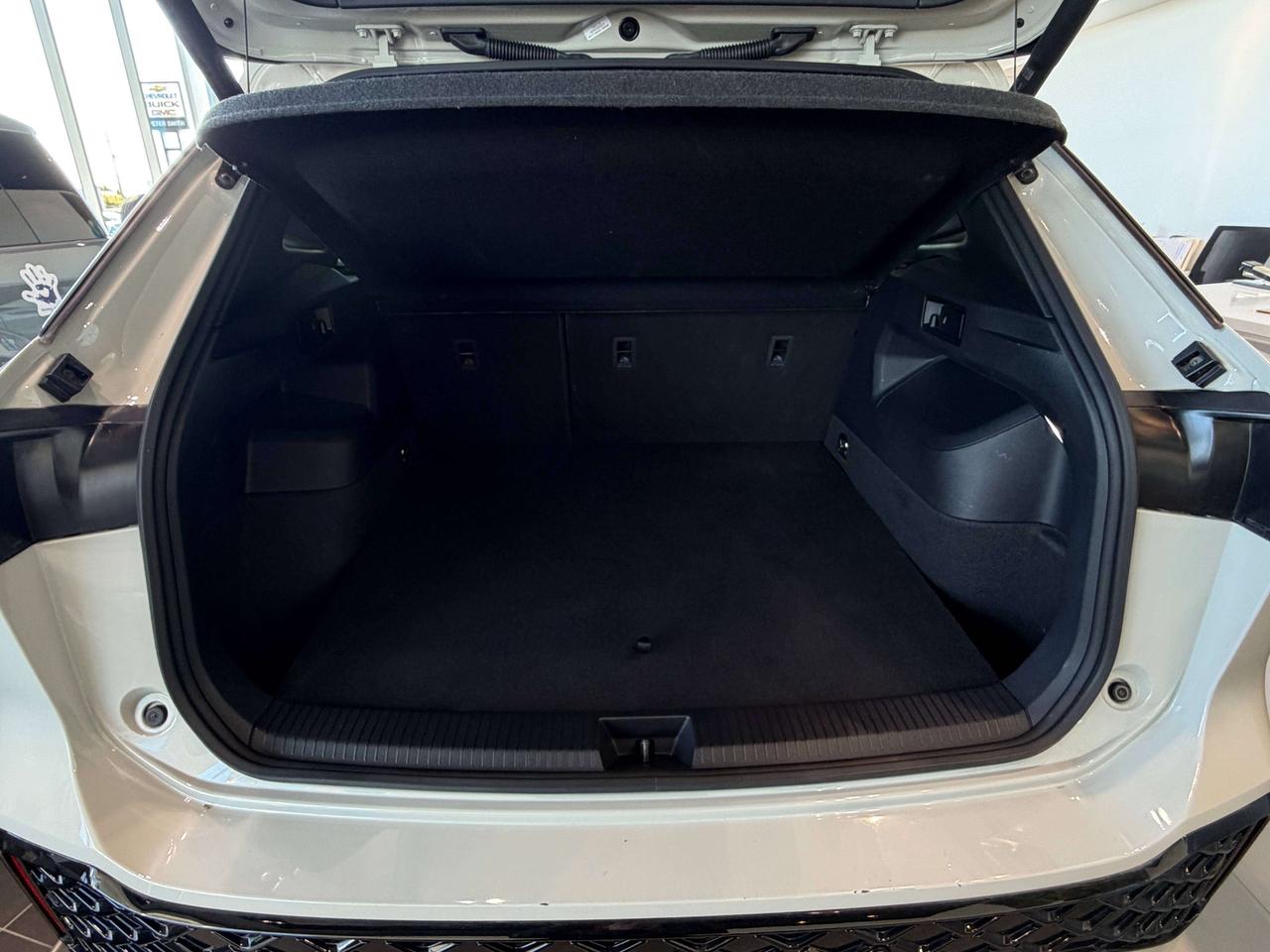 2026 Volkswagen Tiguan TIGUAN HIGHLINE R Photo