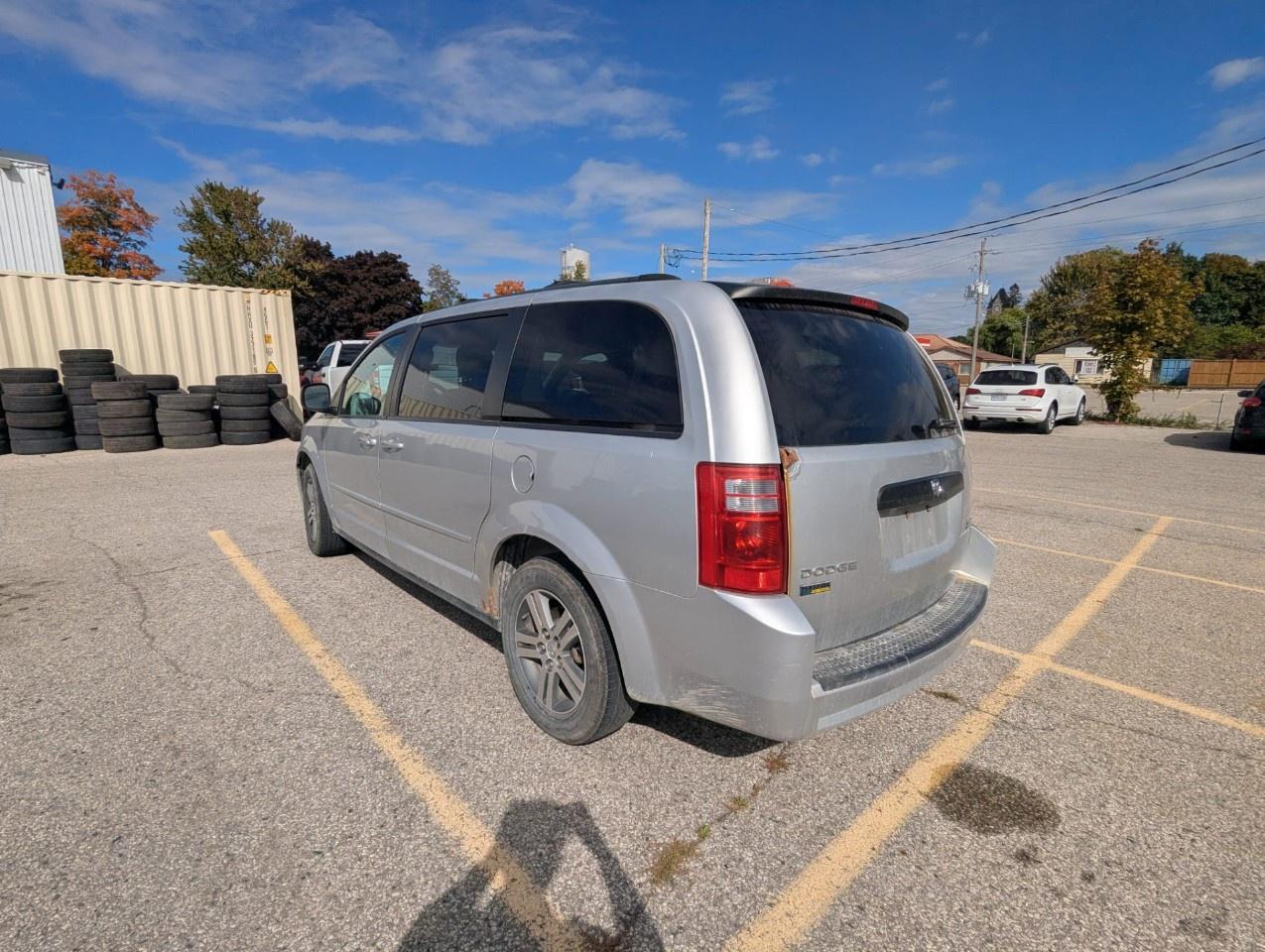 2010 Dodge Grand Caravan 4dr Wgn SE Photo2