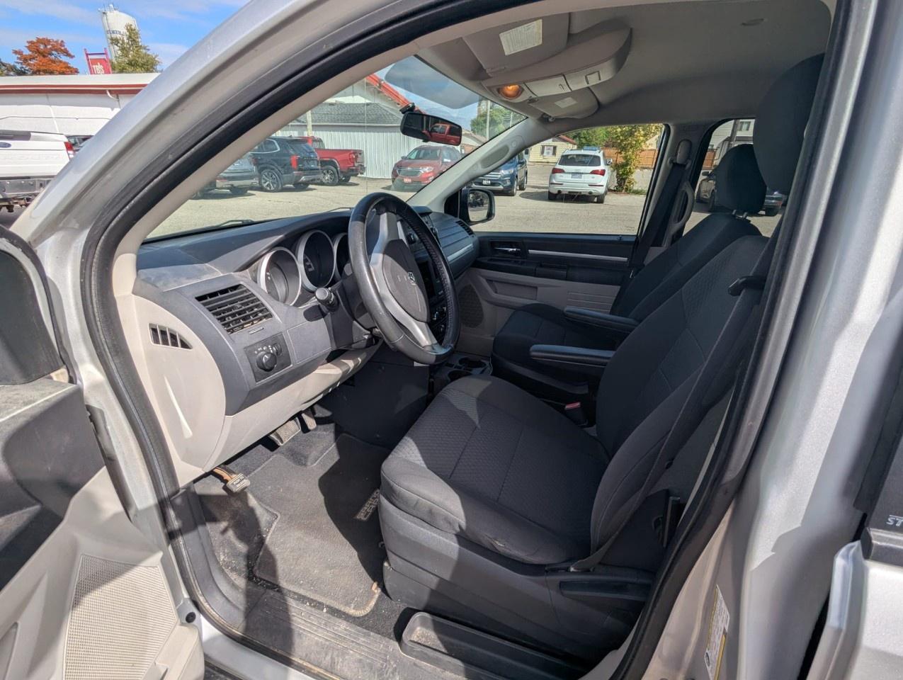 2010 Dodge Grand Caravan 4dr Wgn SE Photo