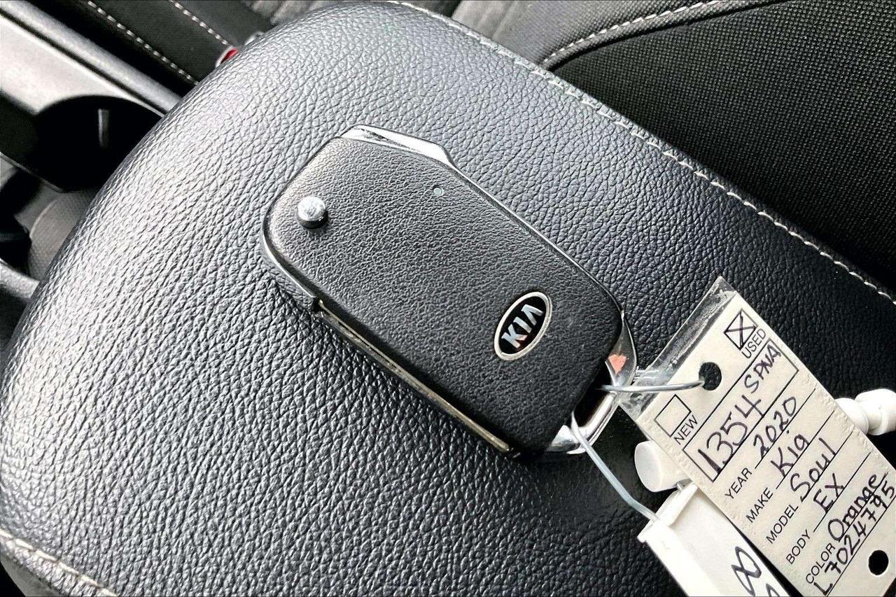 2020 Kia Soul EX   CarPlay/Android Auto   Blind Spot Photo