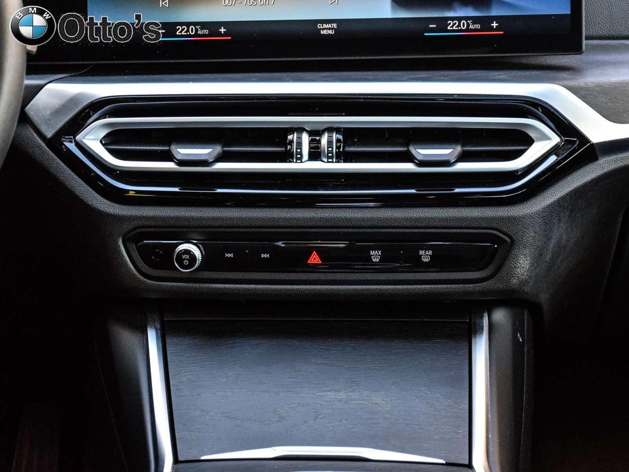 2024 BMW 3 Series xDrive Sedan Premium Essential Photo