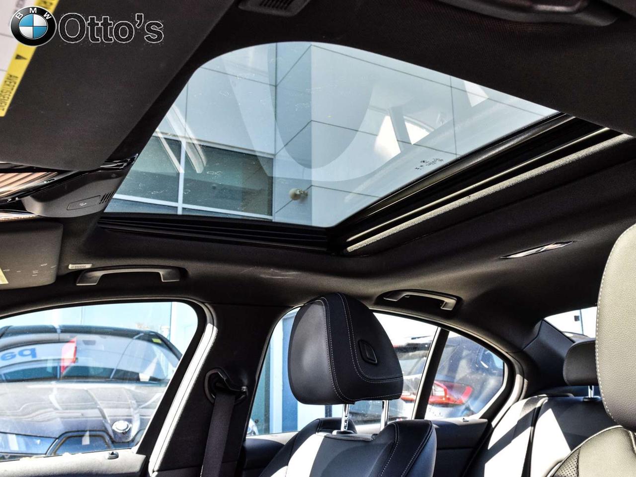2024 BMW 3 Series xDrive Sedan Premium Essential Photo