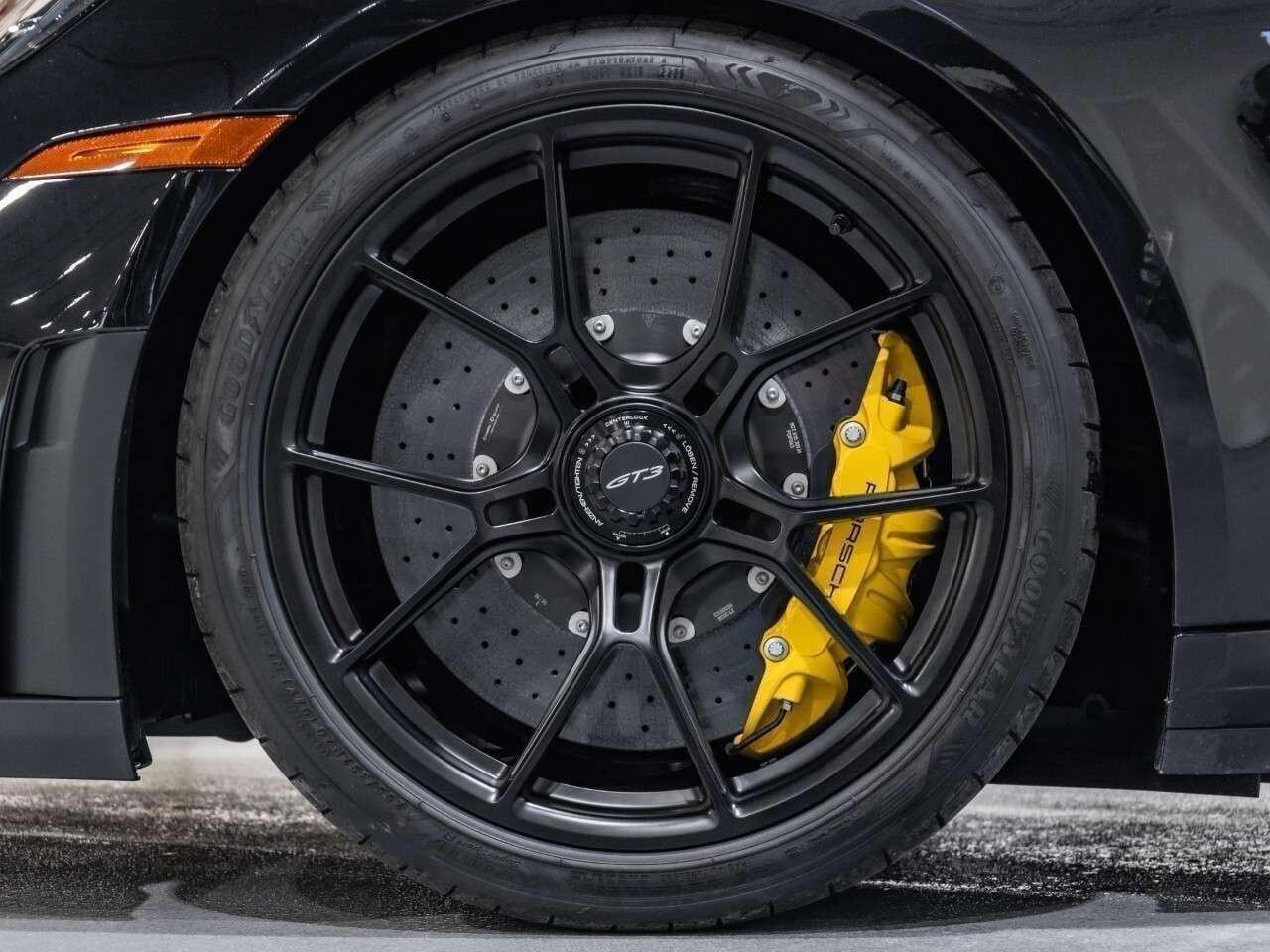 2026 Porsche 911 GT3 Coupe Photo4