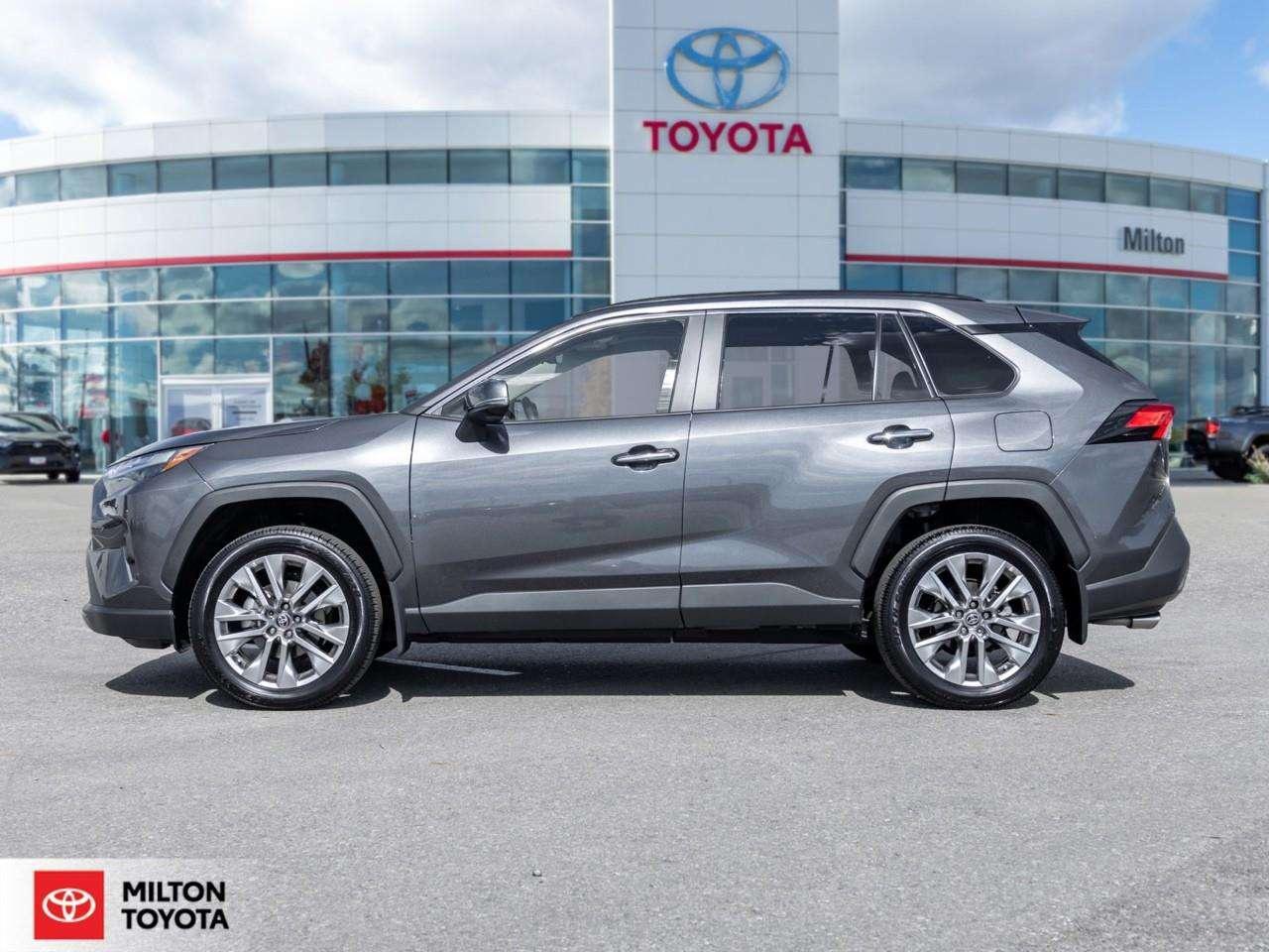 2025 Toyota RAV4 LEATHER MOONROOF JBL ONE OWNER TCUV Limited Photo2