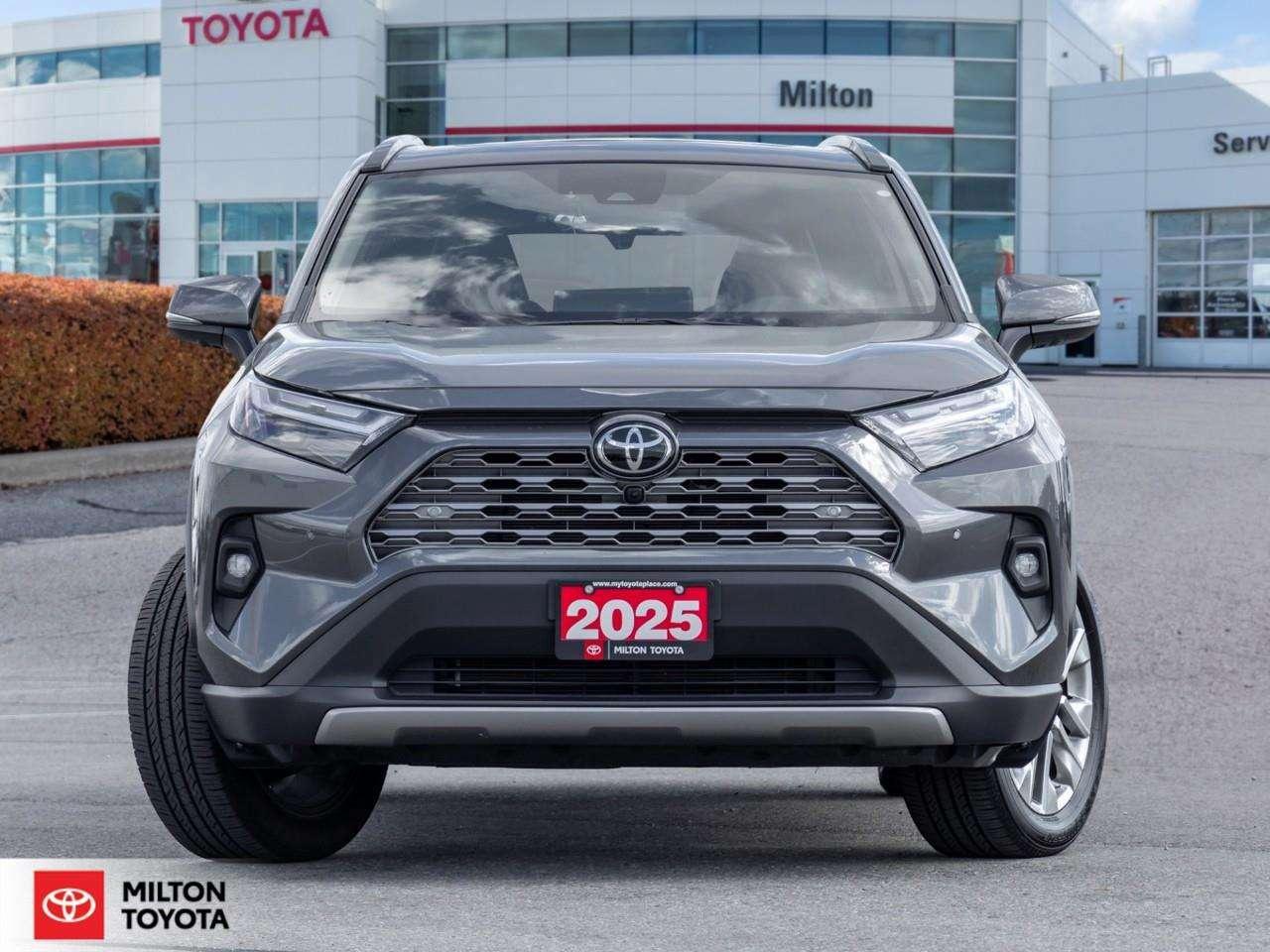 2025 Toyota RAV4 LEATHER MOONROOF JBL ONE OWNER TCUV Limited Photo5