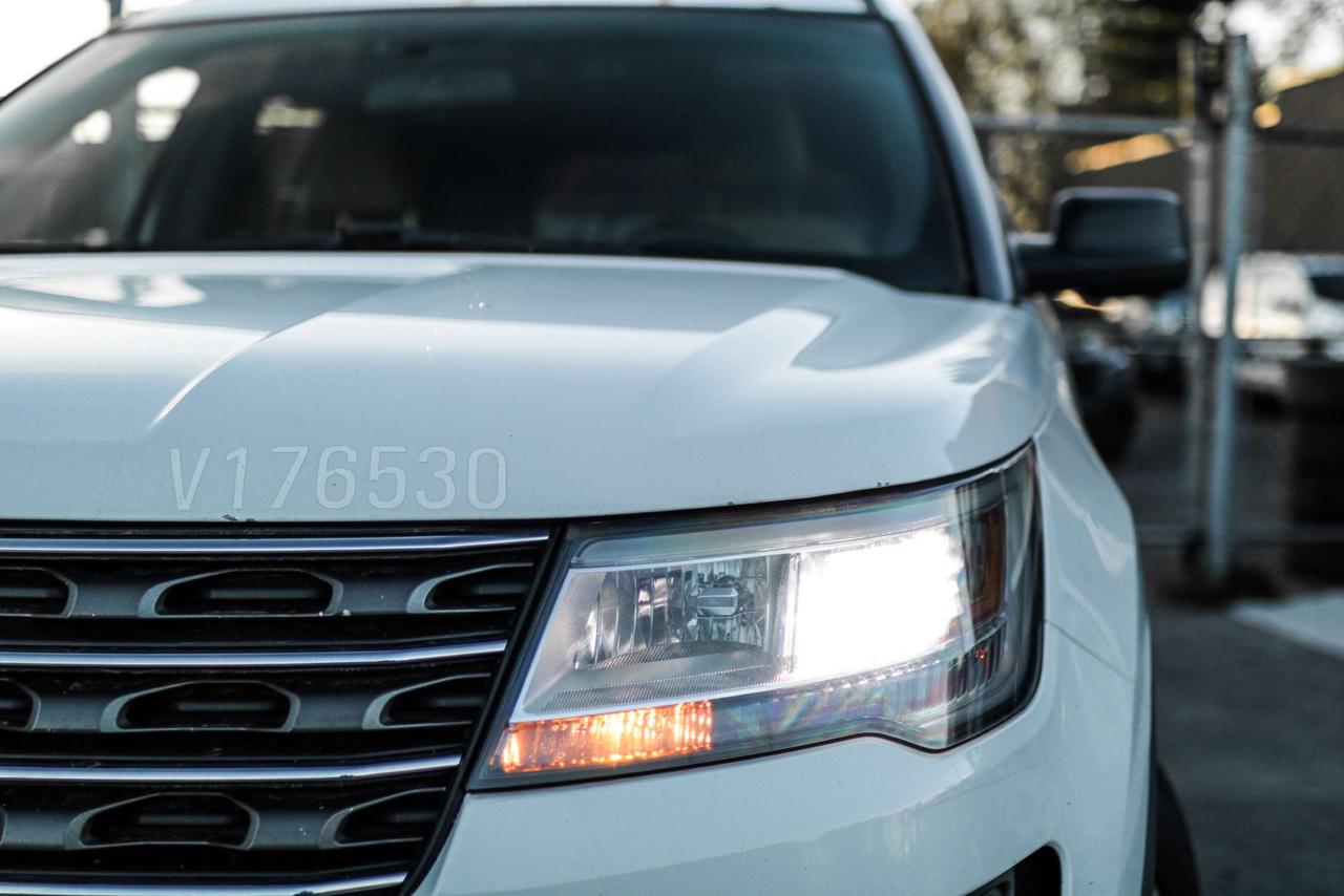 2017 Ford Explorer 4WD 4dr Base   WORK TRUCK   EMERGENCY LIGHTS Photo4