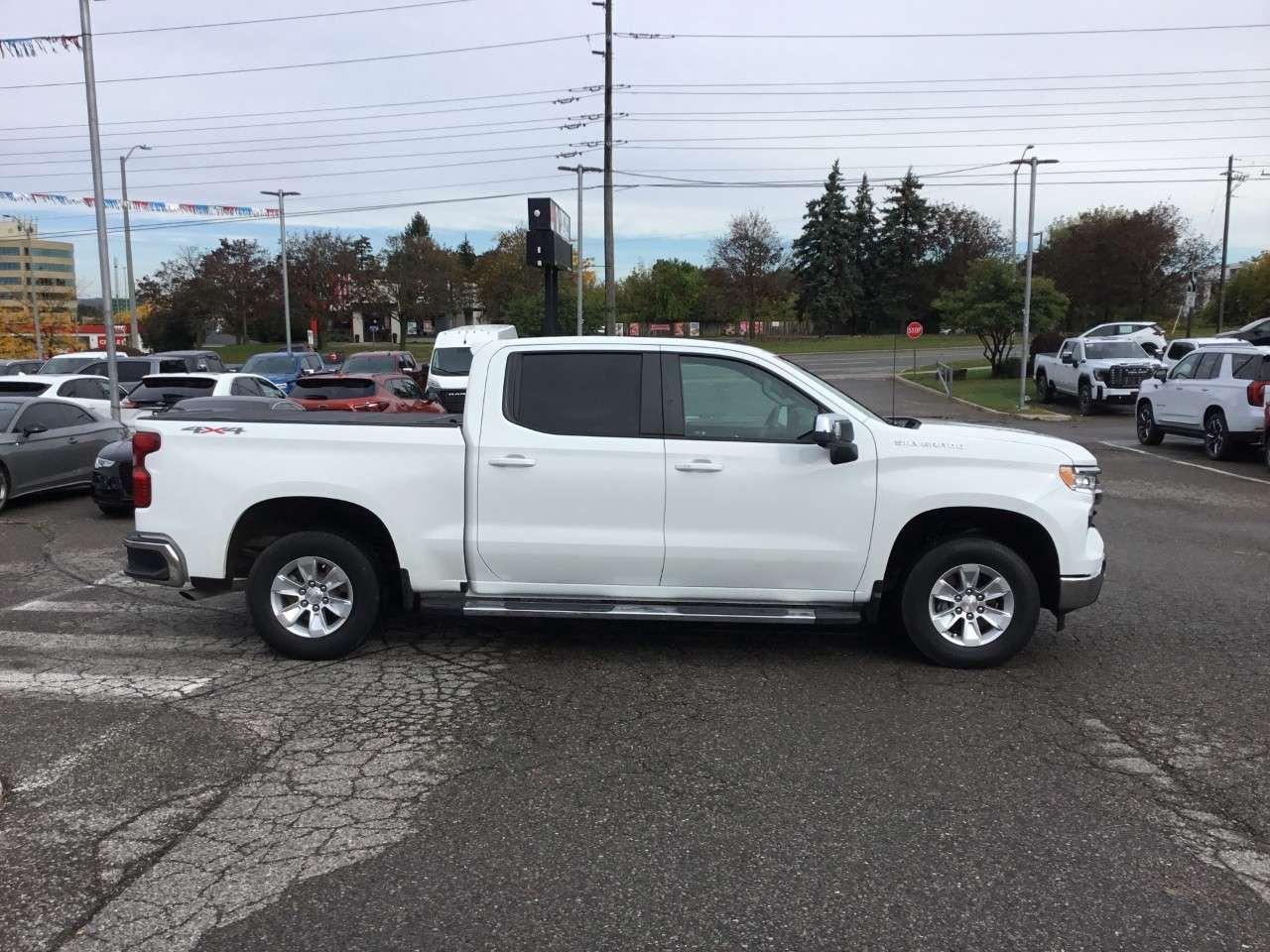 2024 Chevrolet Silverado 1500 Crew Cab Short Box 4-Wheel Drive LT Photo