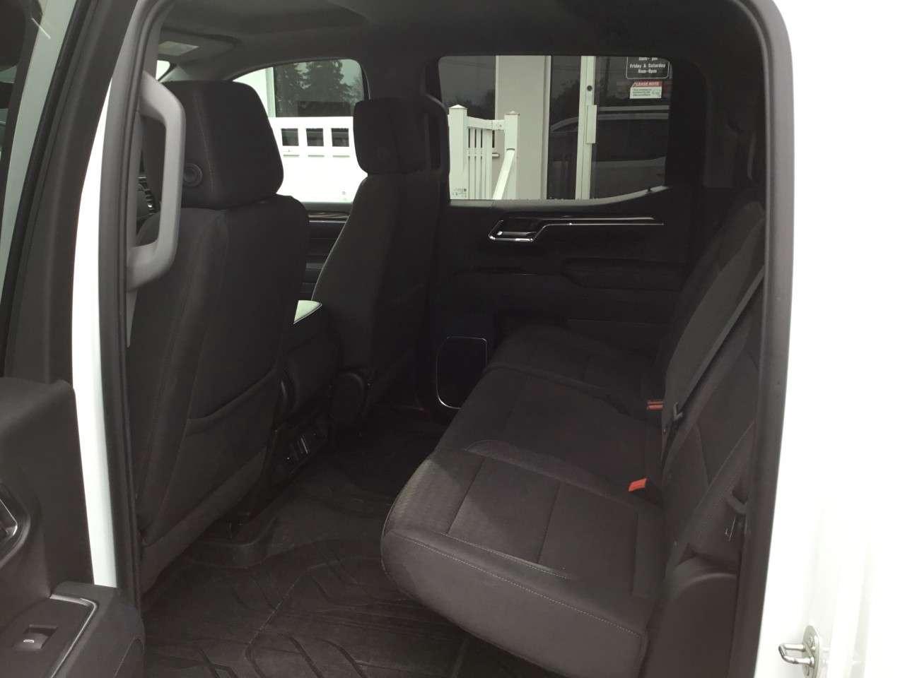 2024 Chevrolet Silverado 1500 Crew Cab Short Box 4-Wheel Drive LT Photo