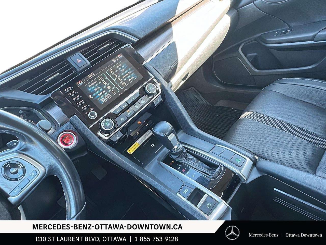 2019 Honda Civic Sedan Touring CVT Photo