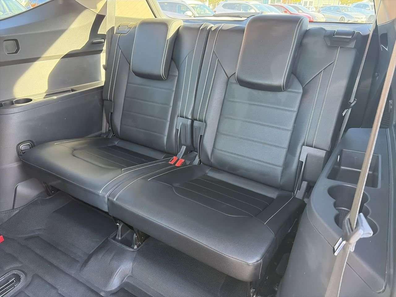 2023 Volkswagen Atlas Highline 3.6L 8sp at w/Tip 4MOTION Remote Starter  Leather  3rd Row Seat  Sunroof Photo
