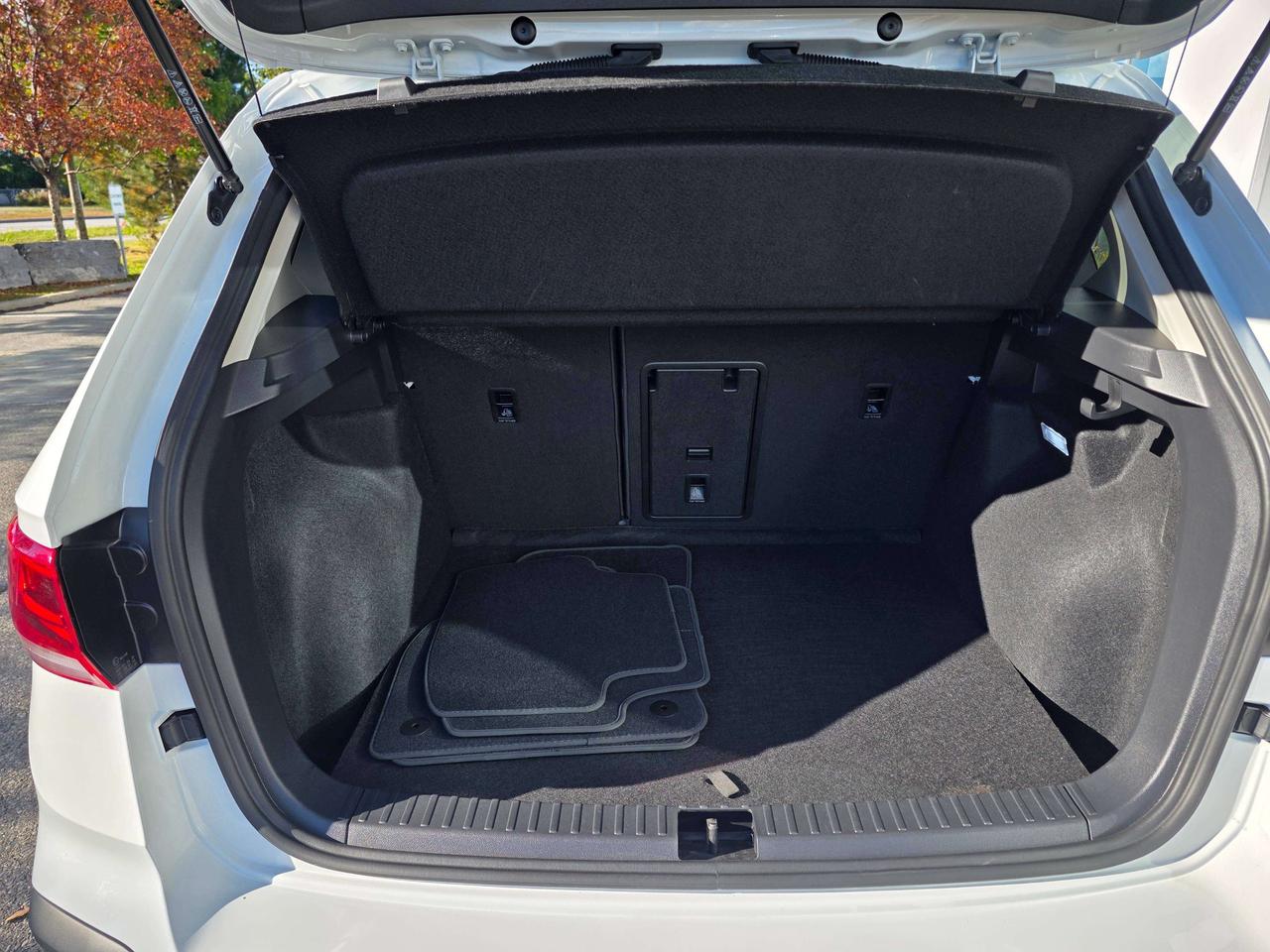 2024 Volkswagen Taos Comfortline Photo
