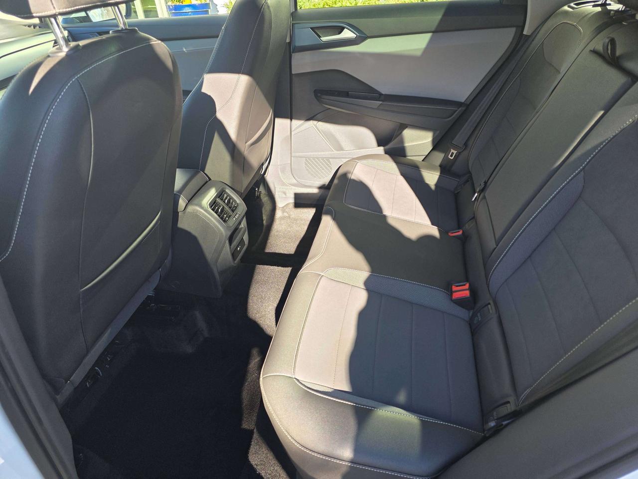 2024 Volkswagen Taos Comfortline Photo