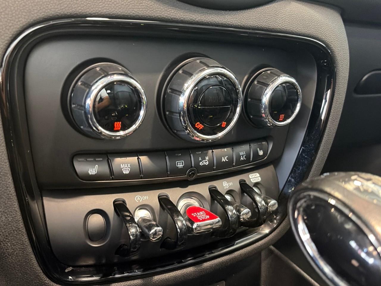 2018 MINI Clubman Cooper S 4dr ALL4 Photo