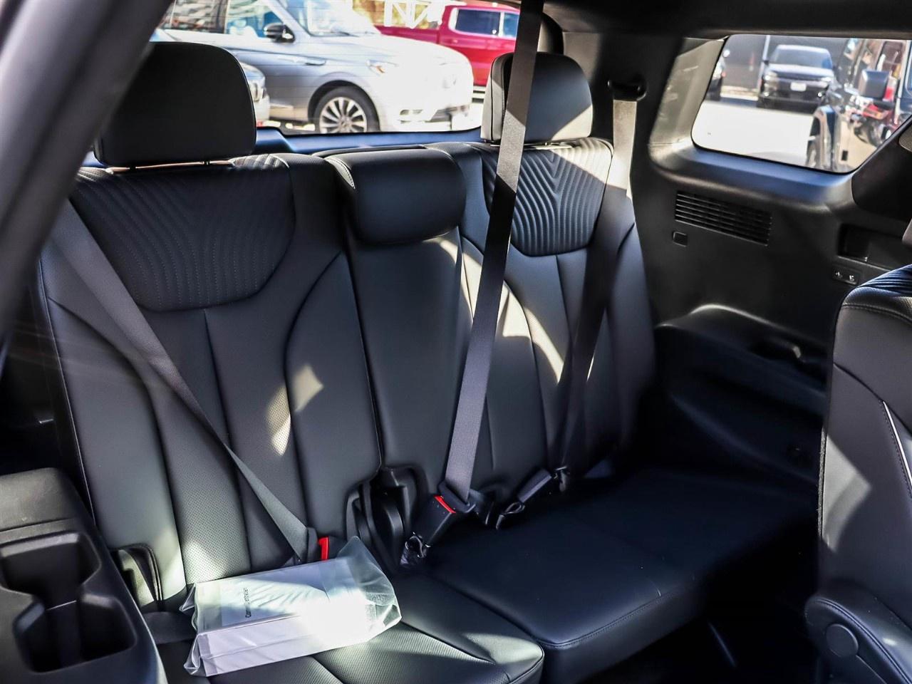 2023 Hyundai PALISADE Ultimate Calligraphy 7-Passenger AWD Photo
