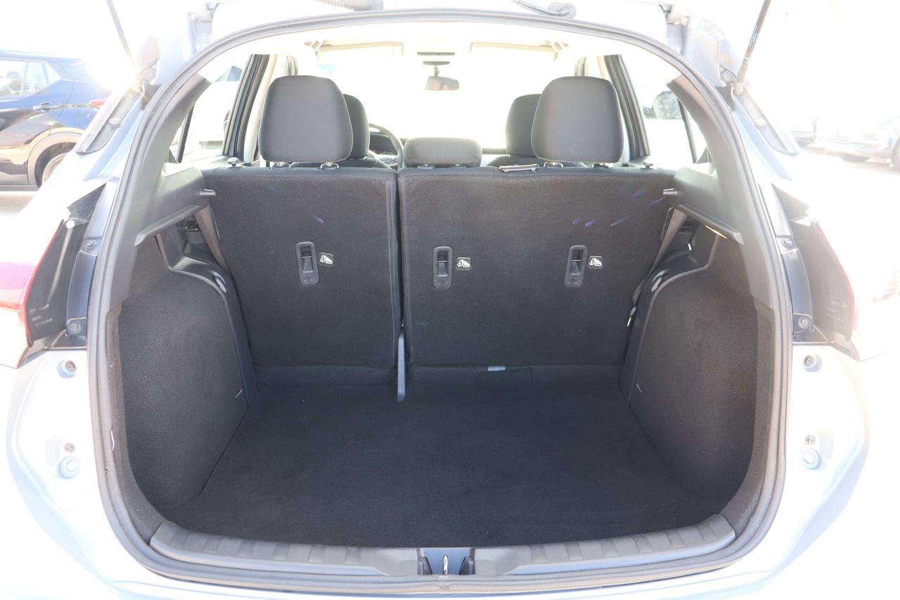 2023 Nissan Kicks SV FWD   REMOTE STARTER   HEATED SEATS   CARPLAY Photo