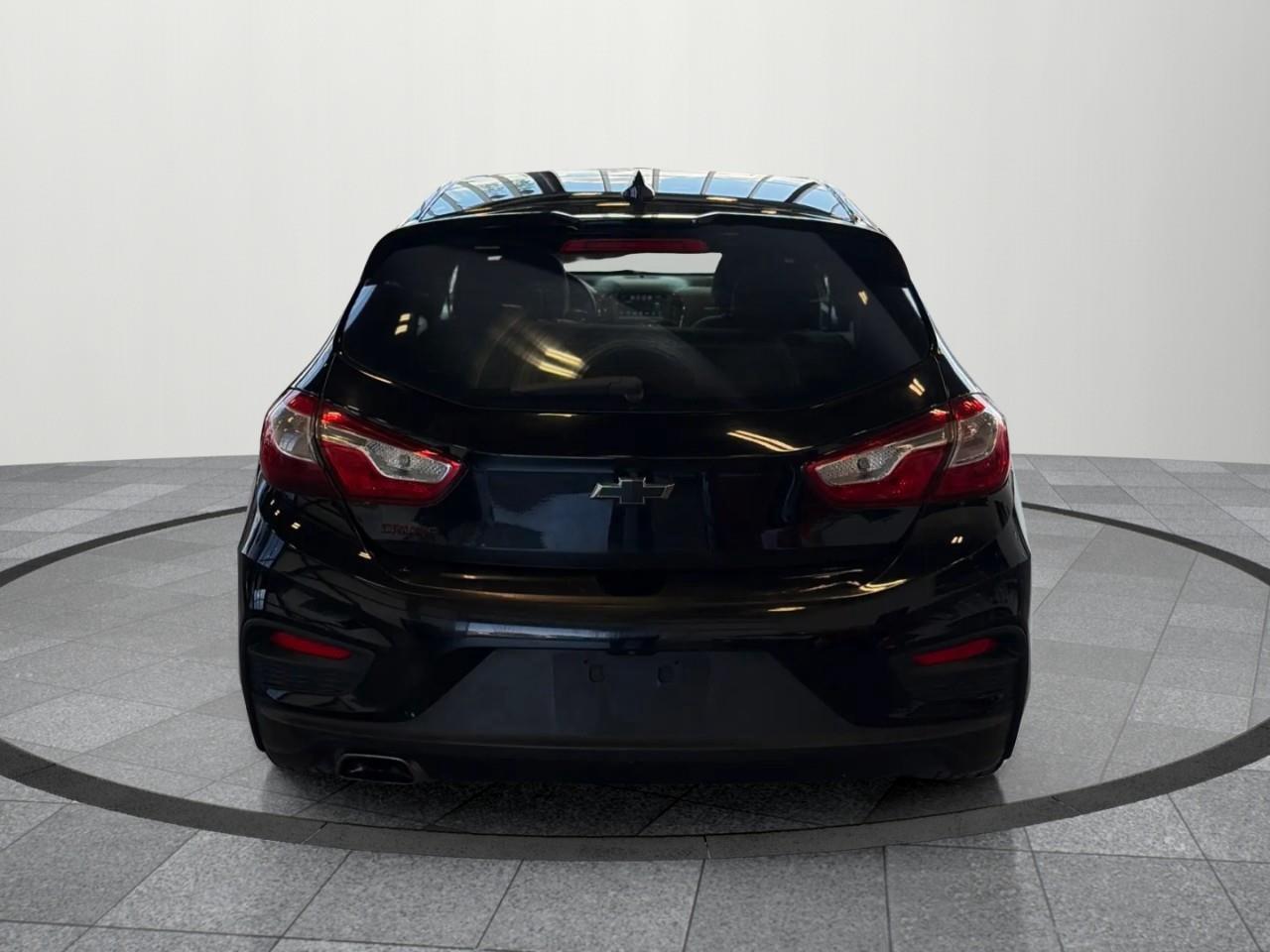 2018 Chevrolet Cruze LT Auto 4dr Hatchback Photo