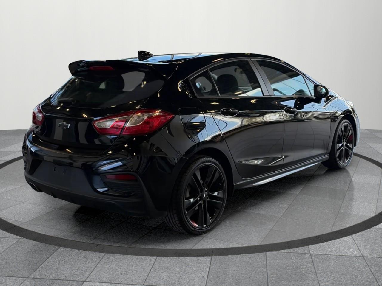 2018 Chevrolet Cruze LT Auto 4dr Hatchback Photo