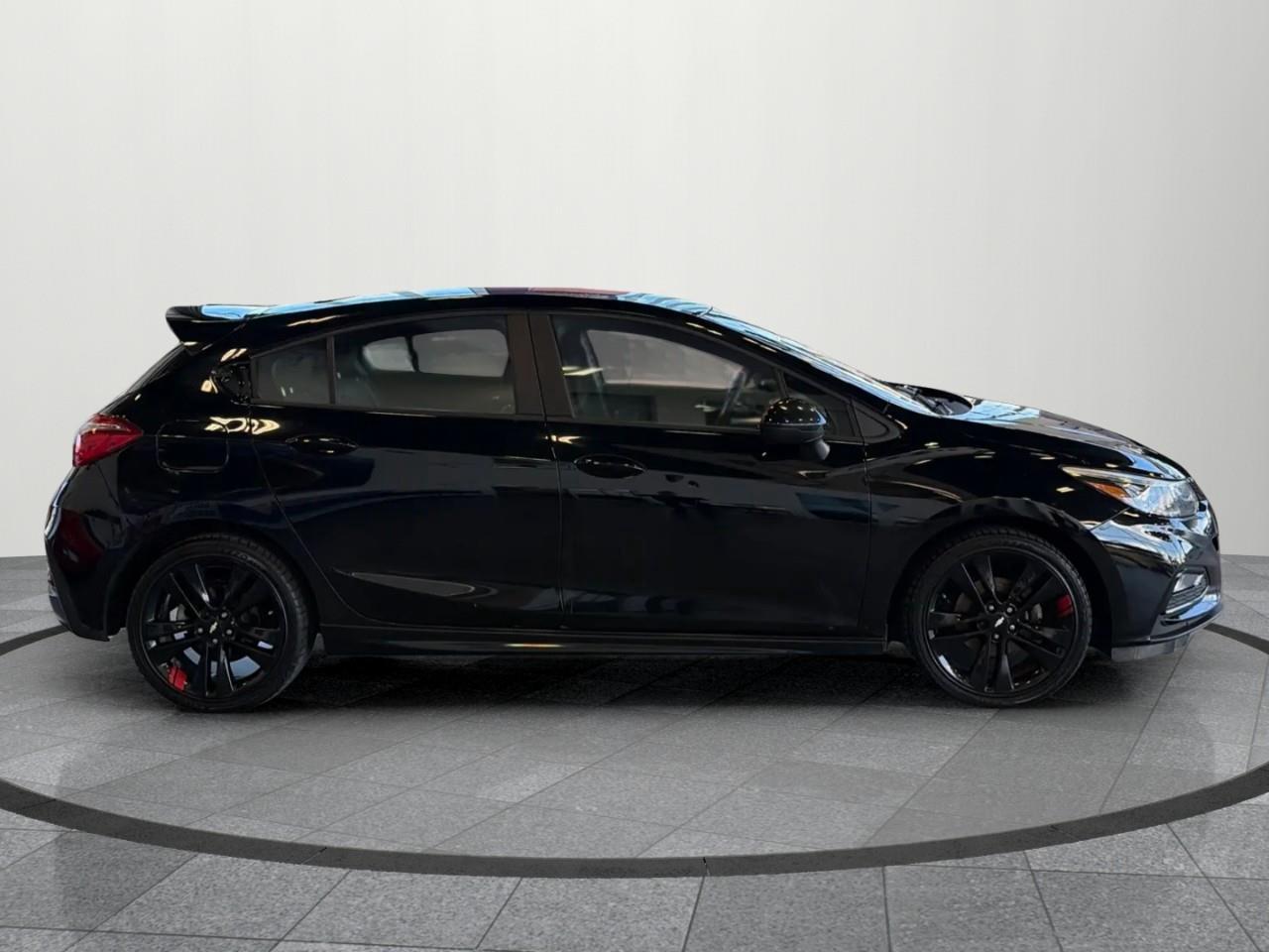 2018 Chevrolet Cruze LT Auto 4dr Hatchback Photo