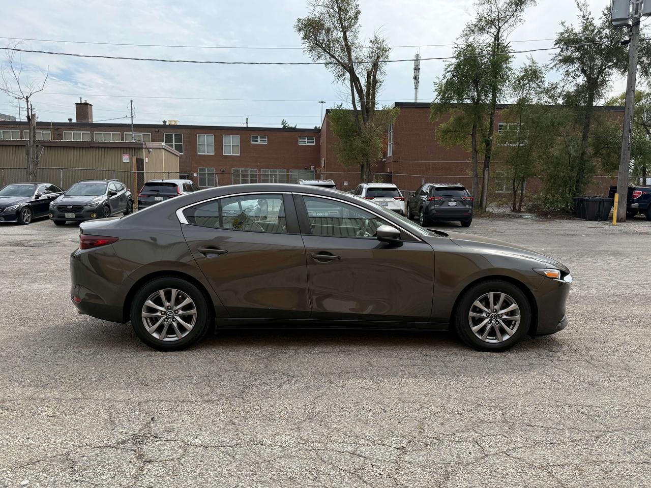 2019 Mazda 3 GS l 2 Sets of Wheels l Auto l FWD l CarPlay l ECO Photo