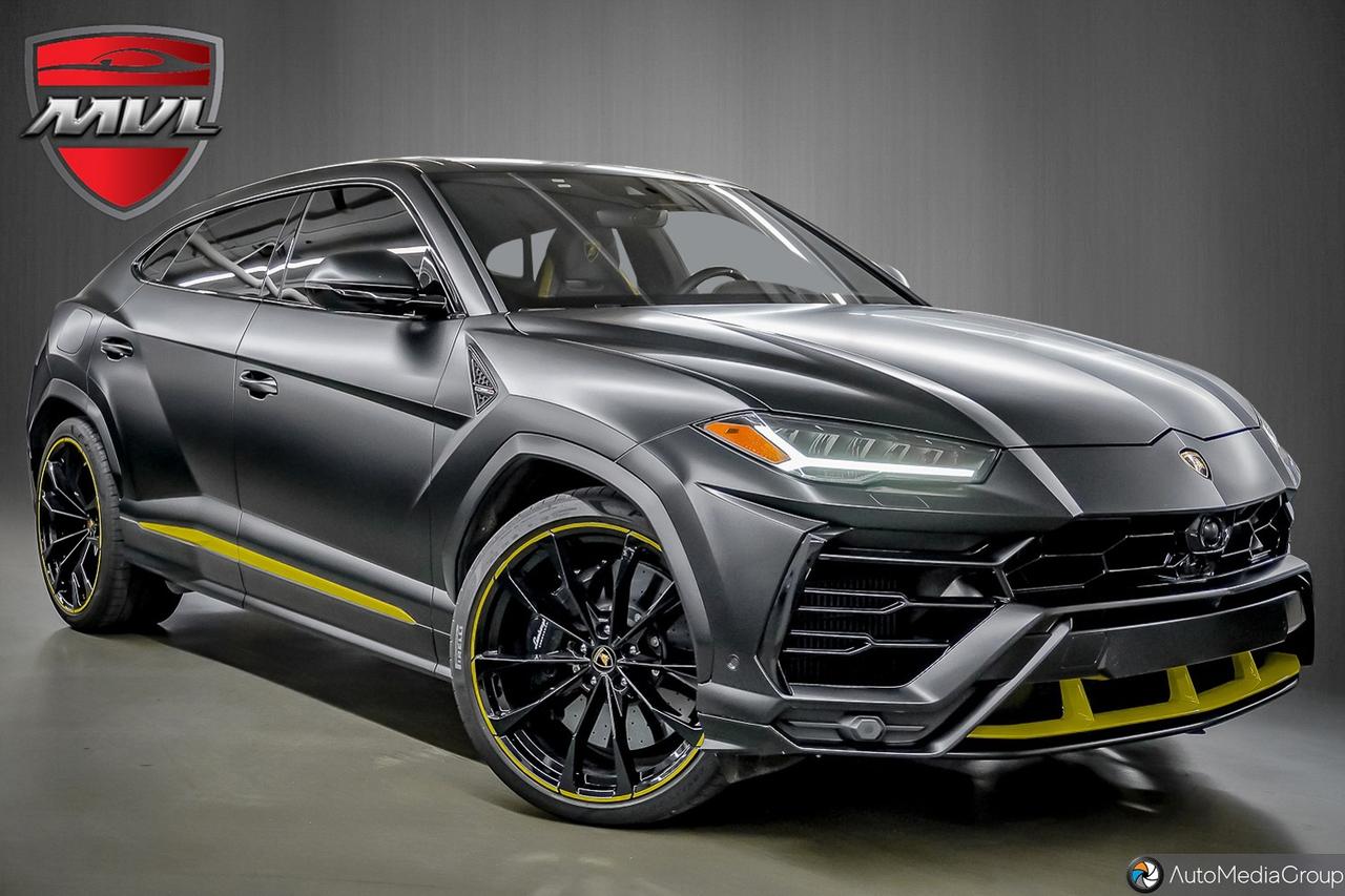 2022 Lamborghini Urus  Photo1