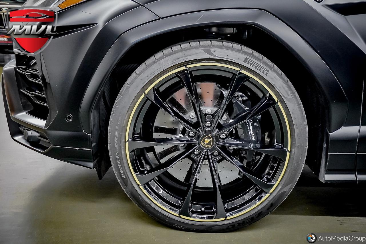 2022 Lamborghini Urus  Photo