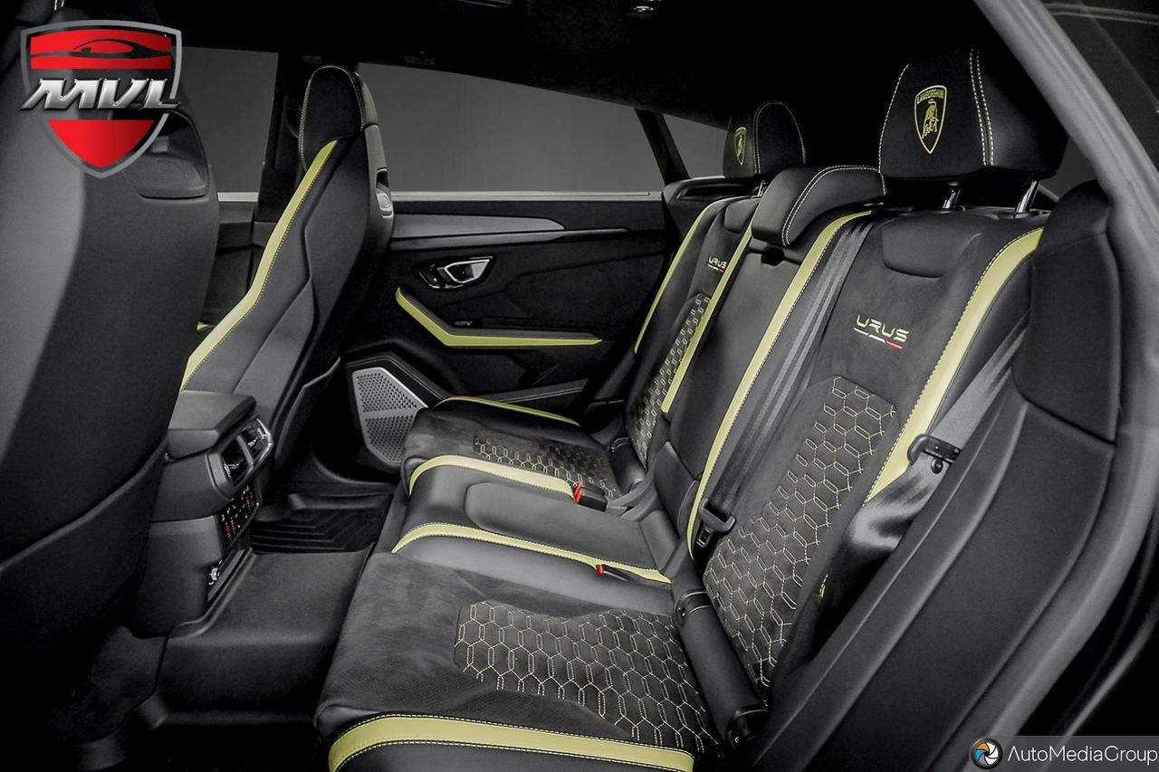 2022 Lamborghini Urus  Photo