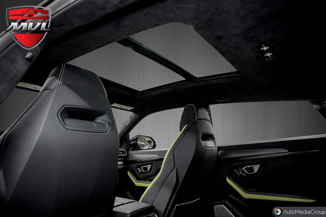 2022 Lamborghini Urus  Photo