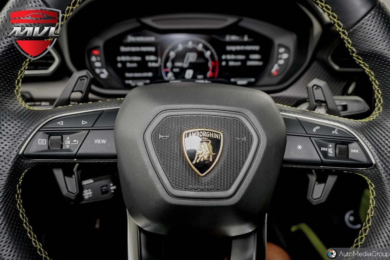 2022 Lamborghini Urus  Photo