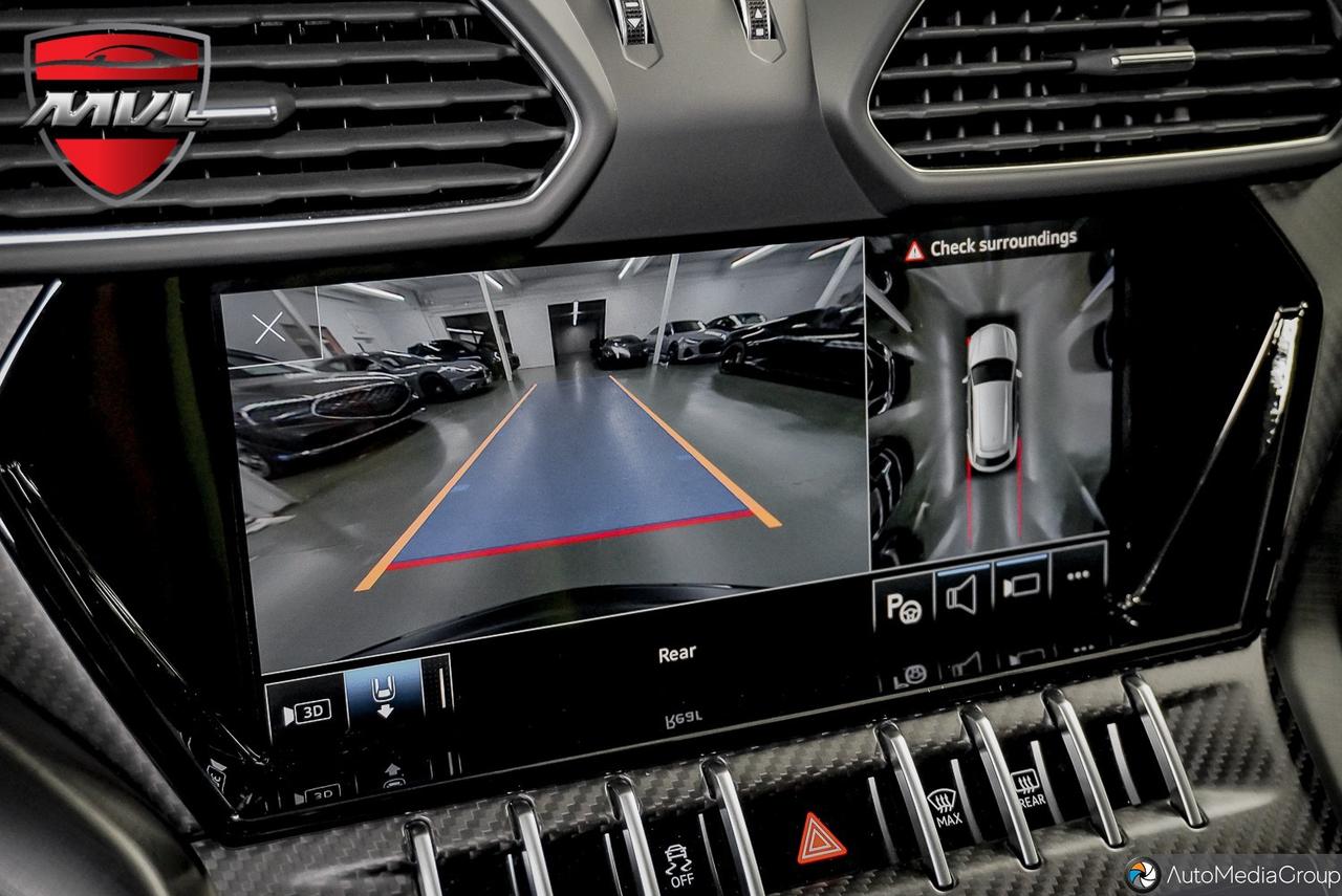 2022 Lamborghini Urus  Photo