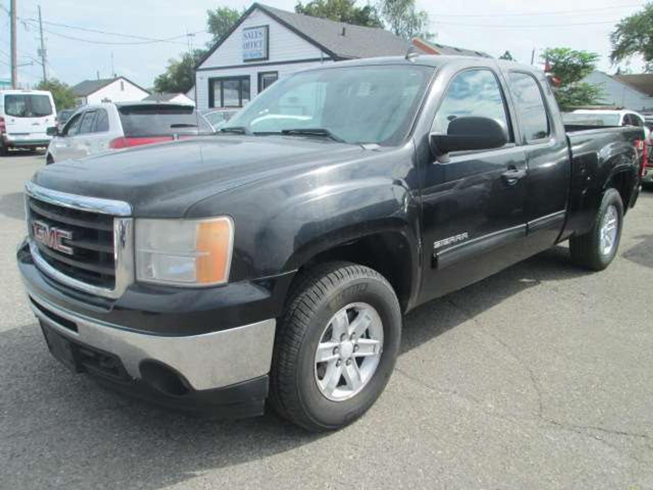 2011 GMC Sierra 1500 SLE, Local Trade, Liner, Alloy Wheels Photo5