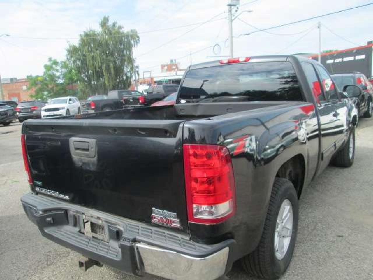 2011 GMC Sierra 1500 SLE, Local Trade, Liner, Alloy Wheels Photo