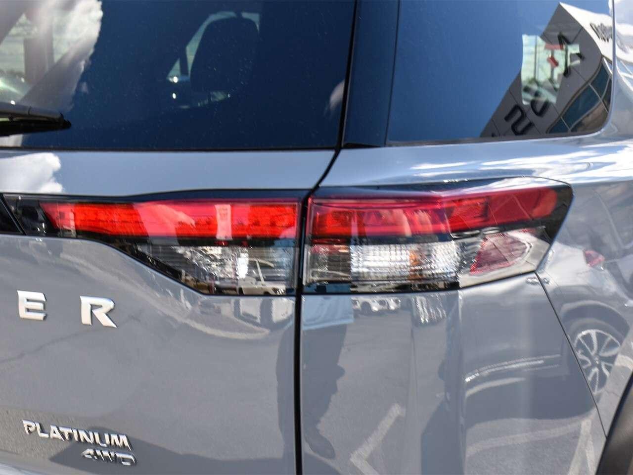 2024 Nissan Pathfinder FULLY LOADED, CAPTAINS CHAIRS, APPLE CARPLAY Photo
