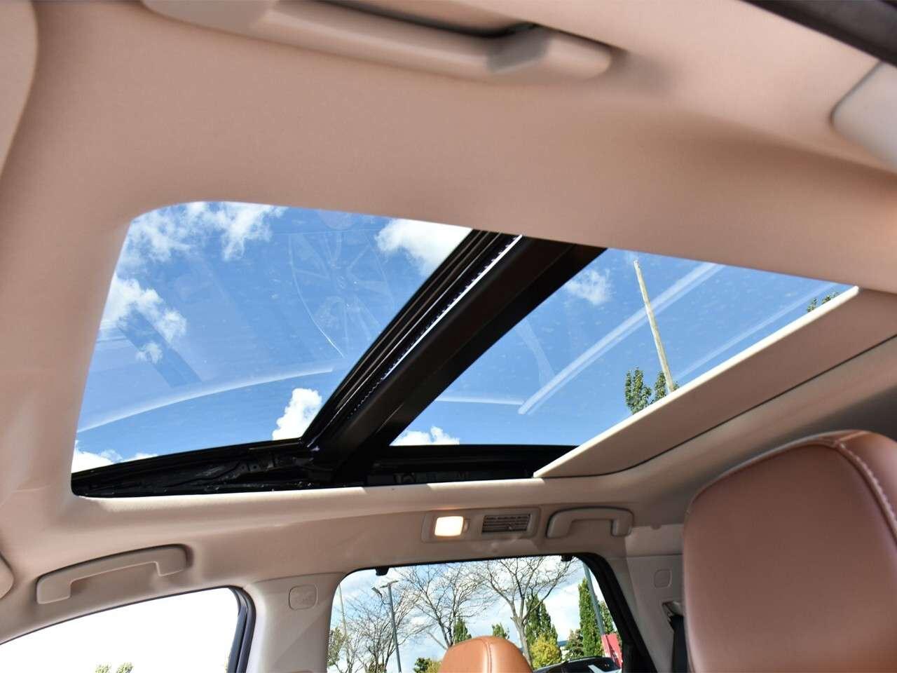 2024 Nissan Pathfinder FULLY LOADED, CAPTAINS CHAIRS, APPLE CARPLAY Photo