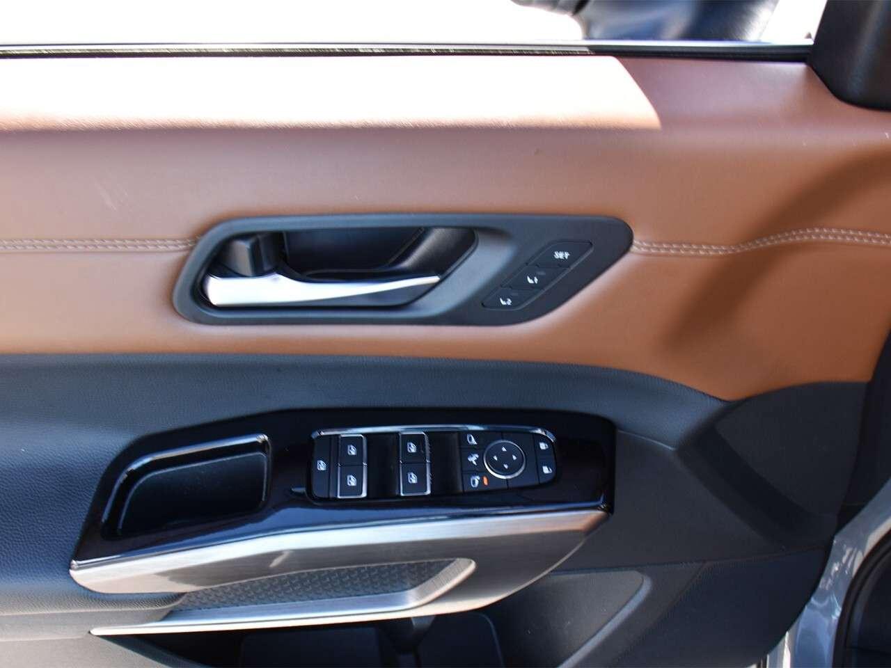 2024 Nissan Pathfinder FULLY LOADED, CAPTAINS CHAIRS, APPLE CARPLAY Photo