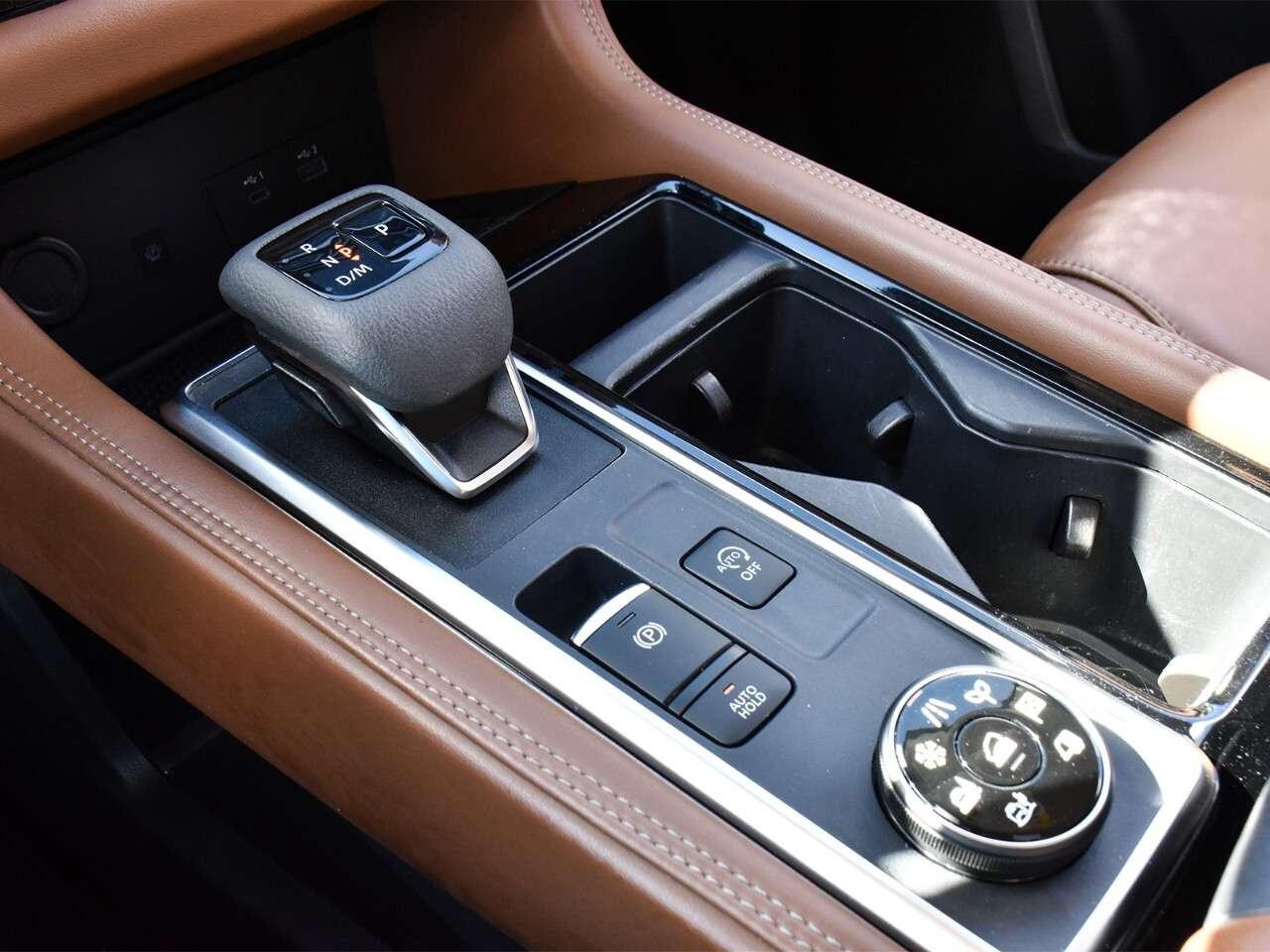 2024 Nissan Pathfinder FULLY LOADED, CAPTAINS CHAIRS, APPLE CARPLAY Photo