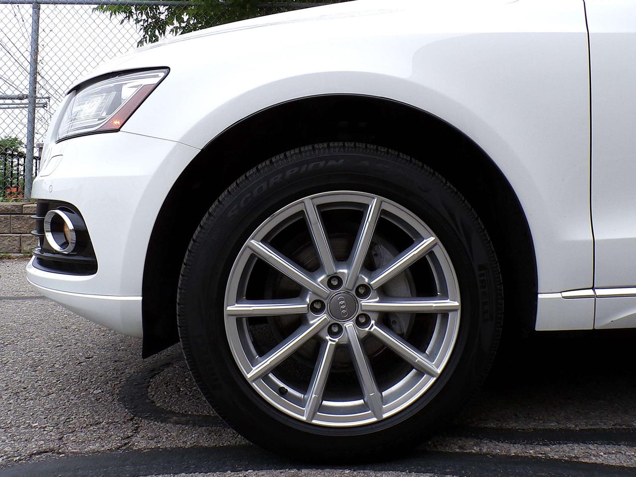 2017 Audi Q5 TFSI QUATTRO TECHNIK CAMERA PANO ROOF F/R SENSORS B.T. Photo